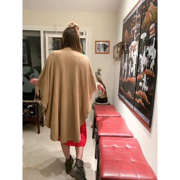 Nordstrom Knit Tan Cape Long Blanket Poncho 38” - Picture 9 of 9